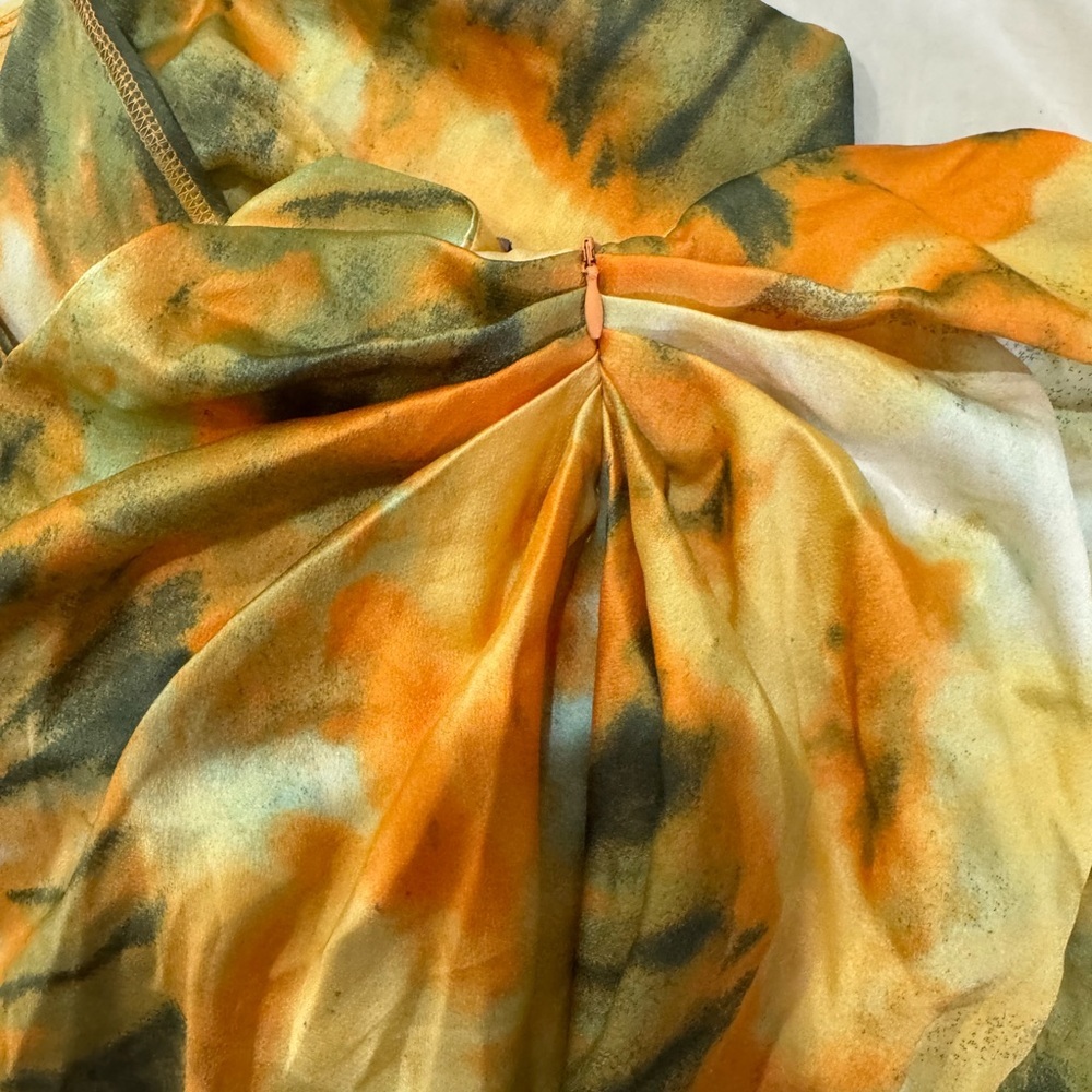 PRETTY LITTLE THING Tie-Dye Orange Top/Mid Skirt - Picture 2 of 8